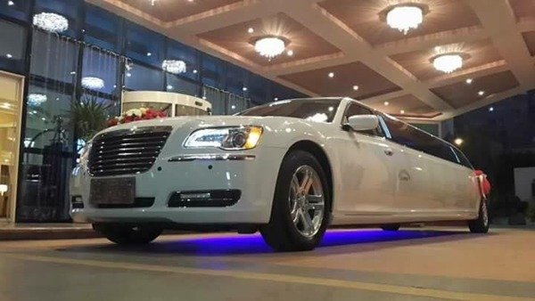 ايجار سيارات طويلة ليموزين استرتش كرايسلر 12 متر 4 ايجار سيارات طويلة ليموزين استرتش كرايسلر 12 متر